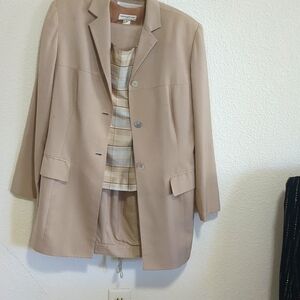 Jones New York size 10 beige and light blue 3pc linen pantsuit